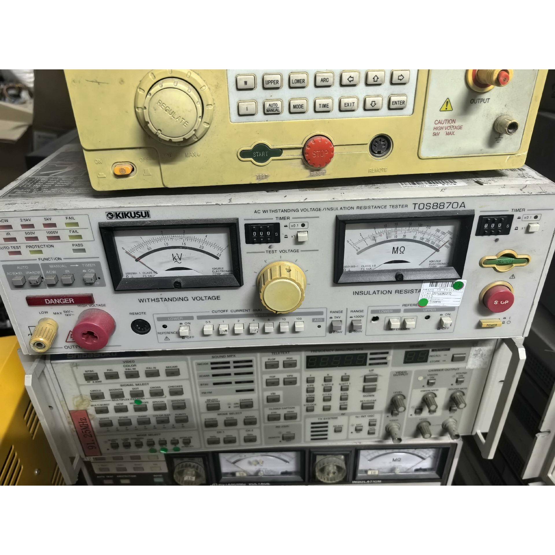 菊水 TOS8870A 耐压绝缘仪机器实物如图，性能