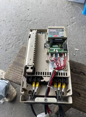 变频器CIMR-VB4A0018FBA/5.5KW/38