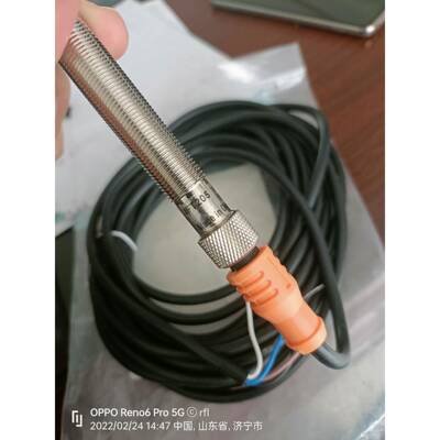 IFM接近传感器IFT205及配套连接电缆EVC001
