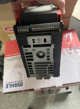 赛威SEW31C005-503-4-00变频器，实物拍图片，