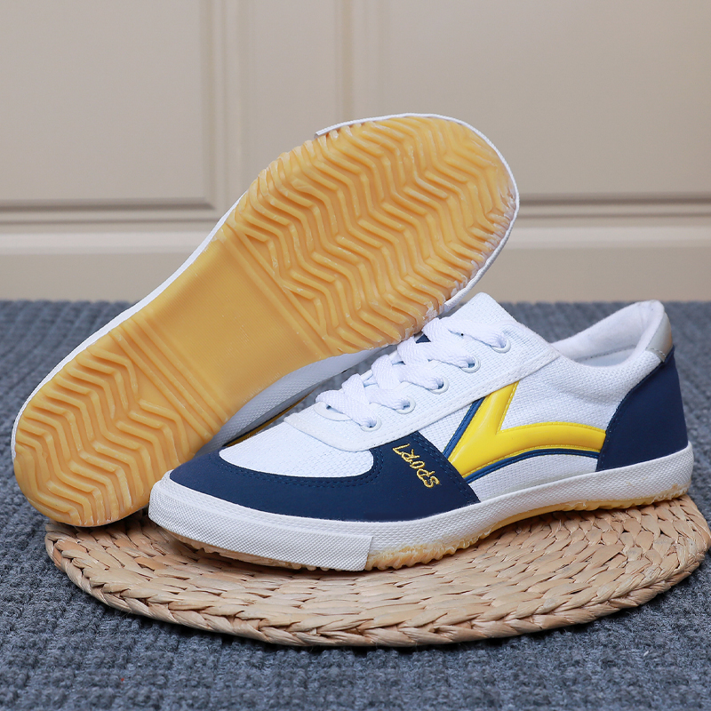 运动鞋牛筋底防滑耐磨减震