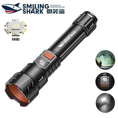 Outdoor high brightness zoom flashlight with COB side light