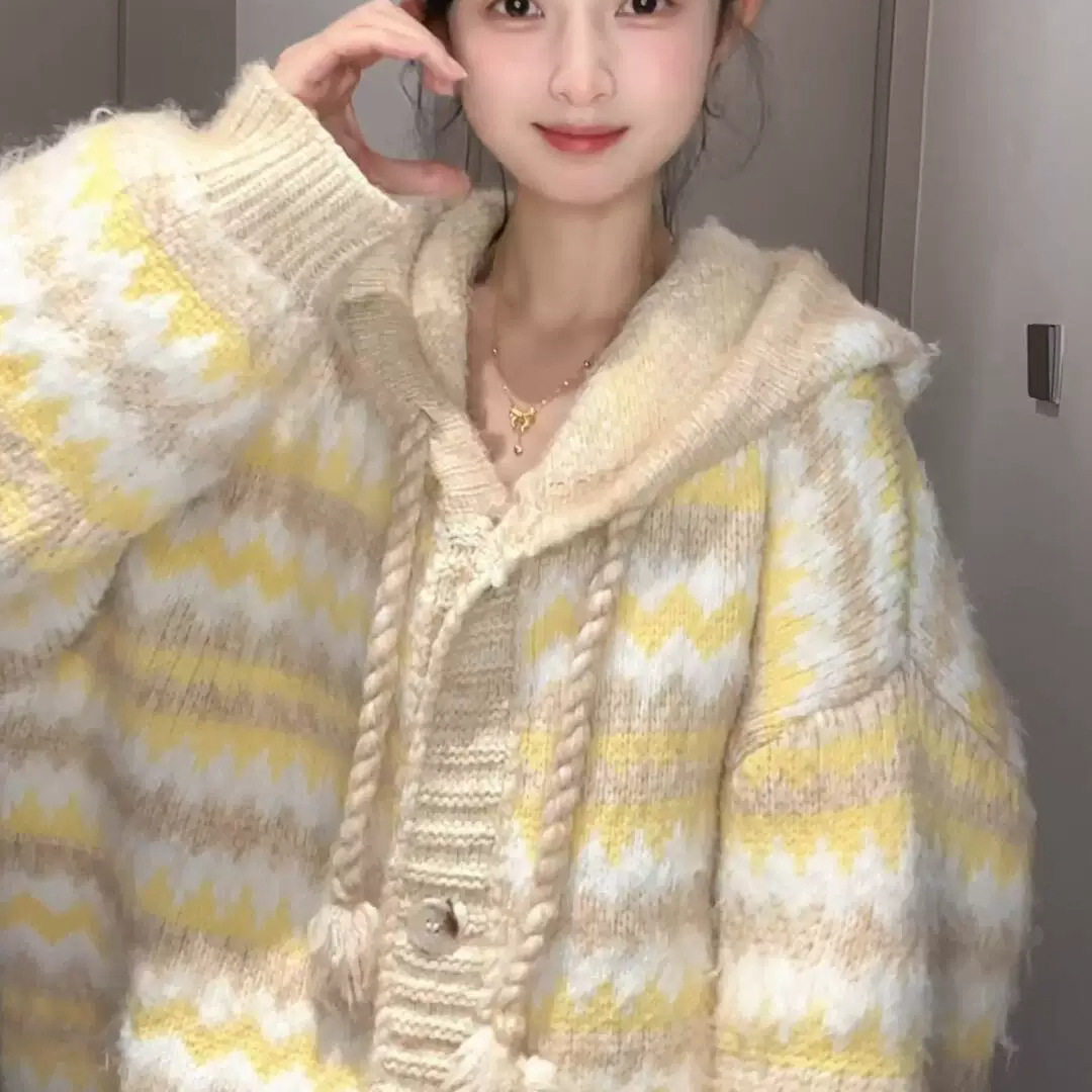 黄色拼色连帽毛衣外套女2026新款春秋加厚宽松慵懒风针织开衫上衣