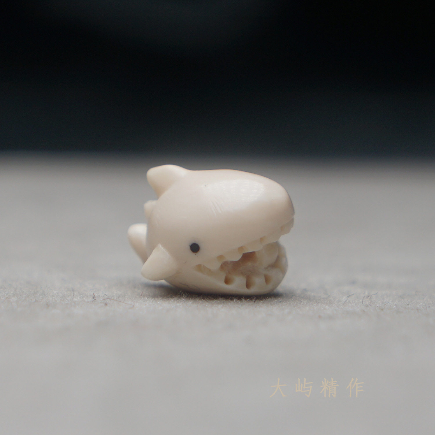 天然猛犸象牙雕刻件 鲨鱼 DI