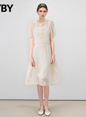 布衣布语新款休闲少女精致风短袖圆领中腰套头泡泡袖A字连衣裙女