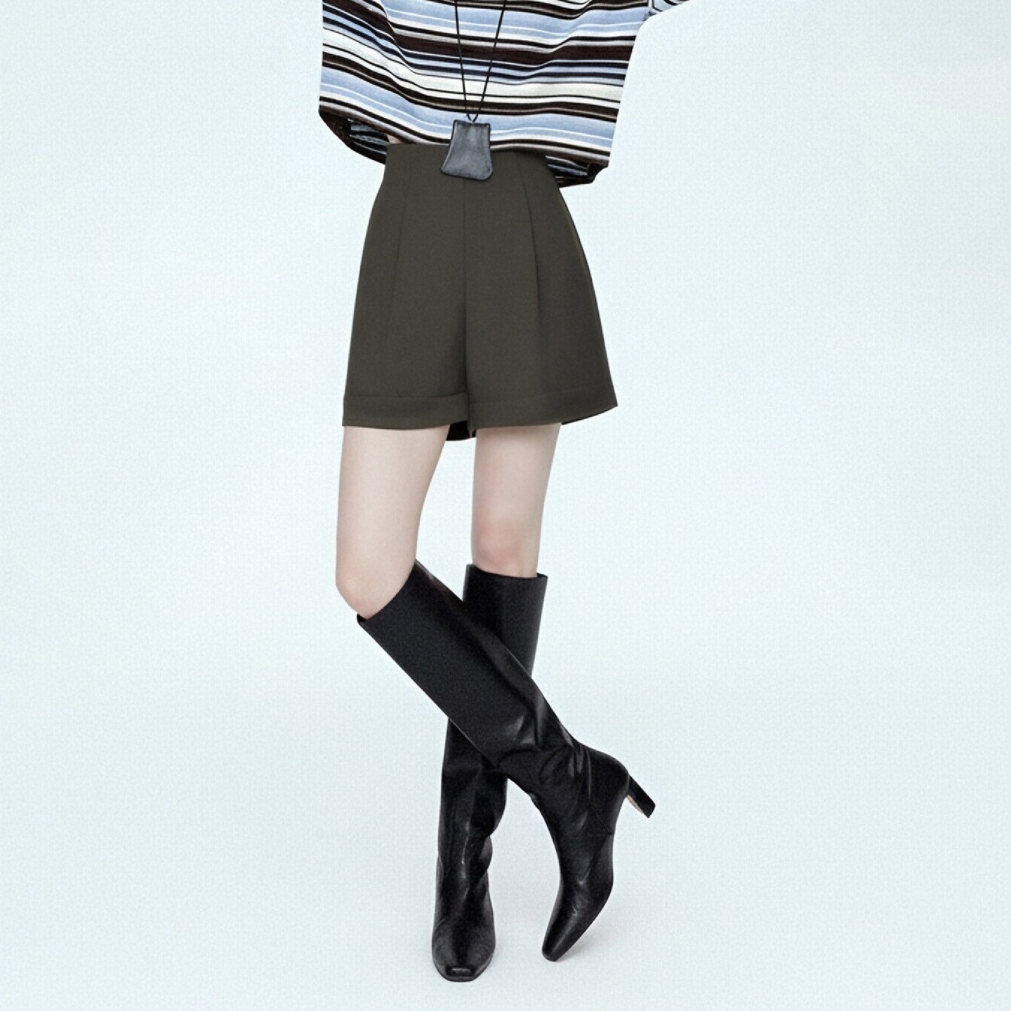 百褶简约风设计感前褶裥休闲直筒短裤宽松女高腰显瘦百搭通勤裤子,女装/女士精品,短裤,淘宝优惠券,粉丝福利购,淘宝优惠卷