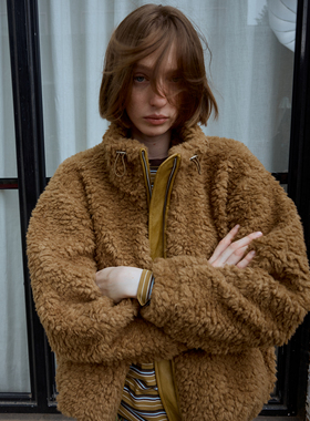 【新品首发】PHISM高领毛毛外套时尚保暖外套柔软女款外套