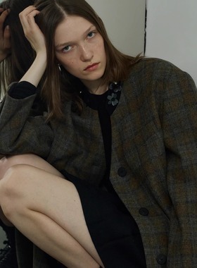 PHISM新款领口珠片花朵西服女复古感外套宽松廓形进口面料