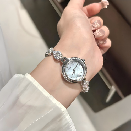 【礼物】BCBG转运风车手表女轻奢满钻小表盘小圆表生日礼盒F72