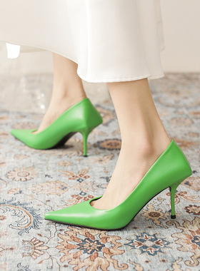 高跟鞋女2023年新款绿色细跟尖头浅口时装鞋设计感OL职业通勤单鞋