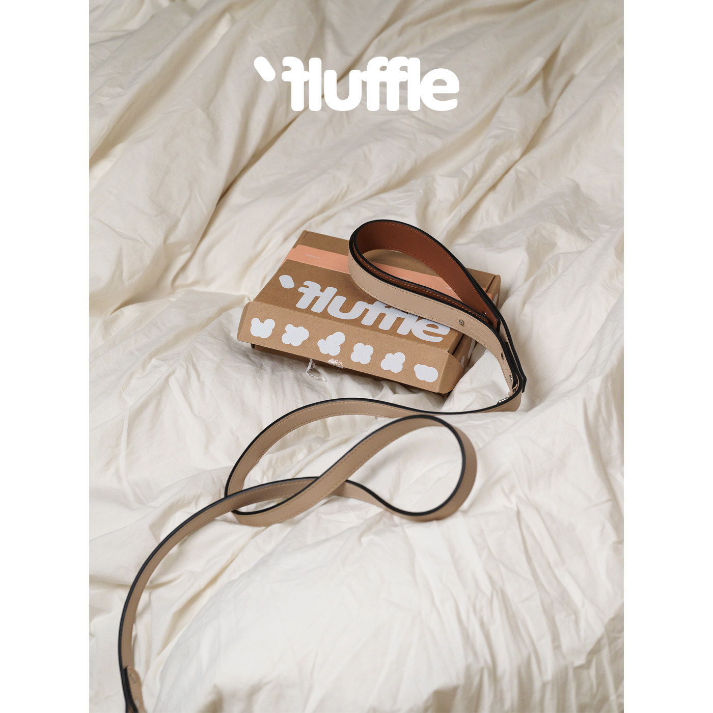 Fluffle  双层意大利小牛皮米棕色狗狗牵引绳可拆卸设计宠物牵引