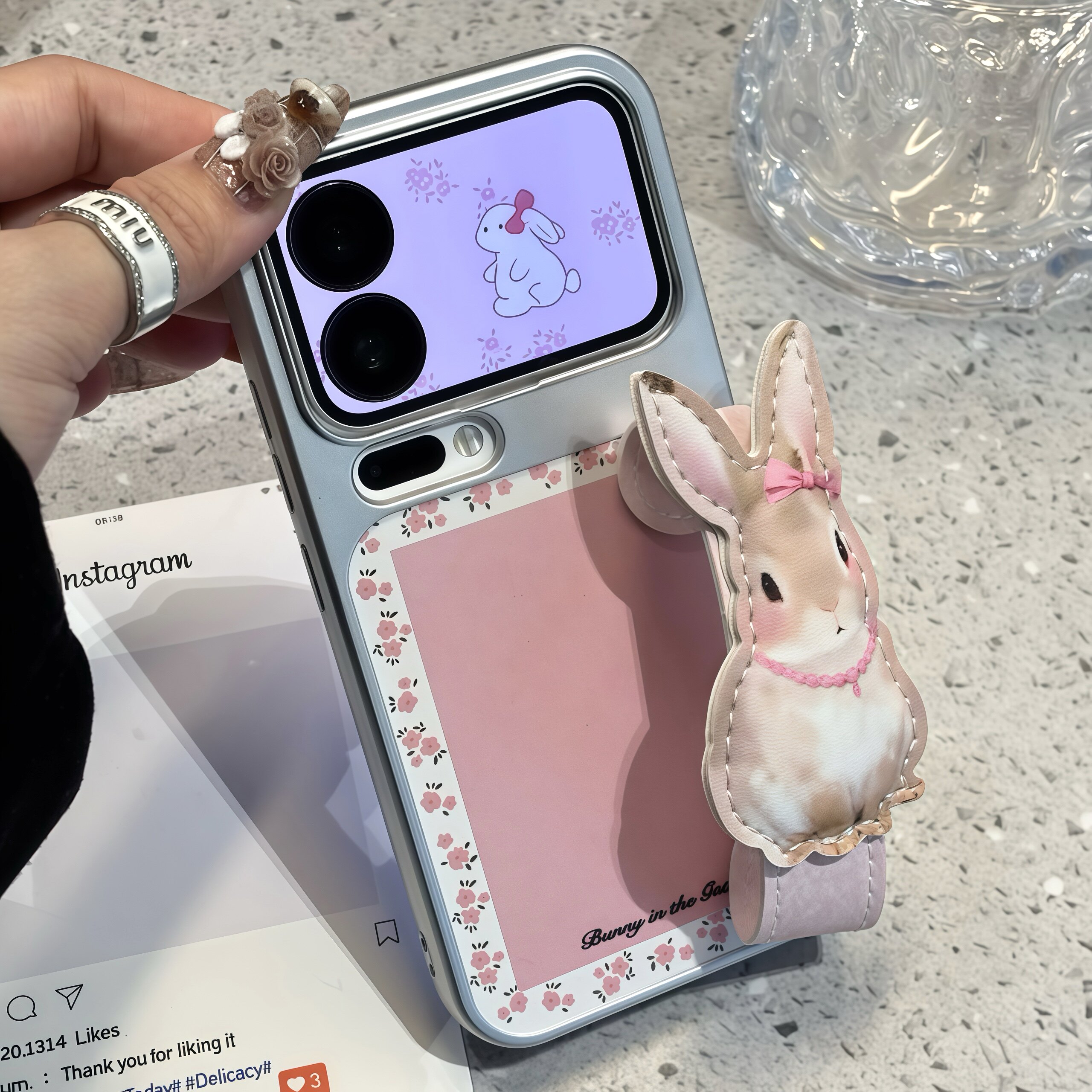 碎花兔兔叽适用iPhone17Pro苹果18promax小兔腕带手机壳华为PuraXView/90新款电镀秒变壳vivox500小米18pro套