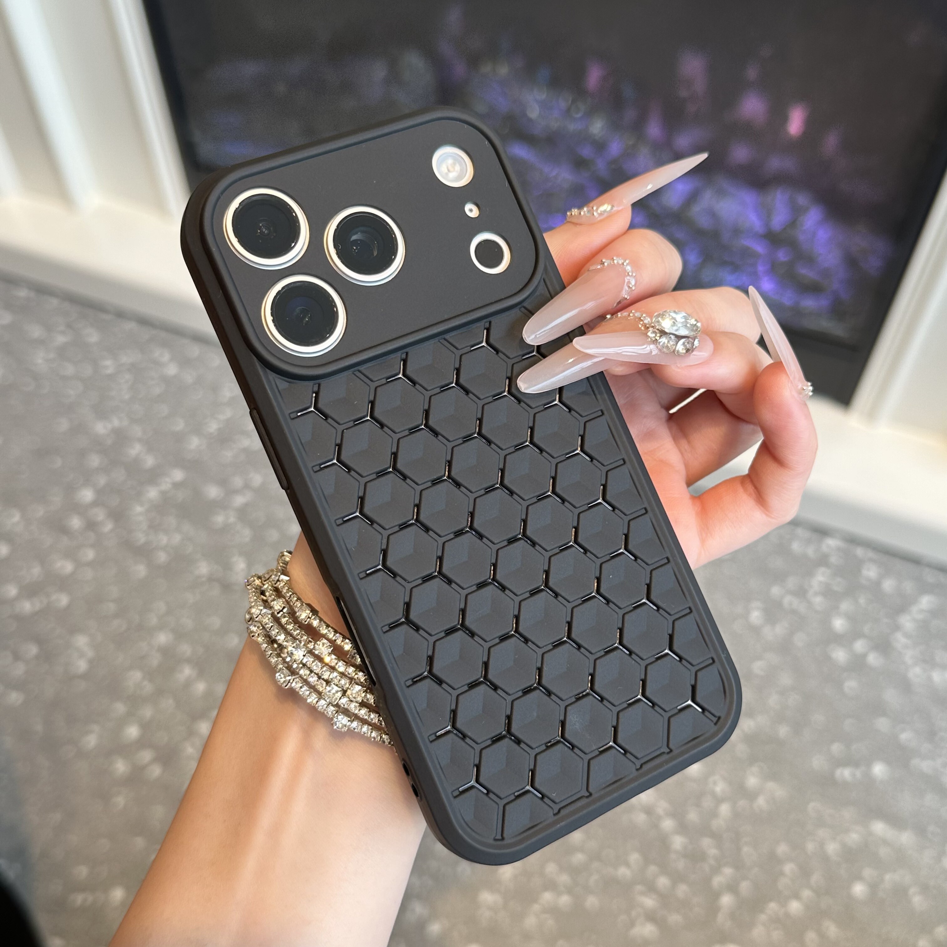 适用苹果15iPhone17promax散热壳13pro个性蜂窝散热17Pro男生14简约软手机壳12pro防摔苹果11超火新款保护套