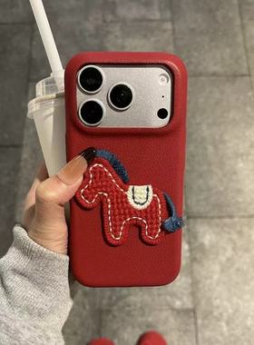 新年红色小马适用iPhone17promax苹果16pro手机壳华为Pura70新款刺绣贴件400皮纹tpu软vivox200小米17Promax