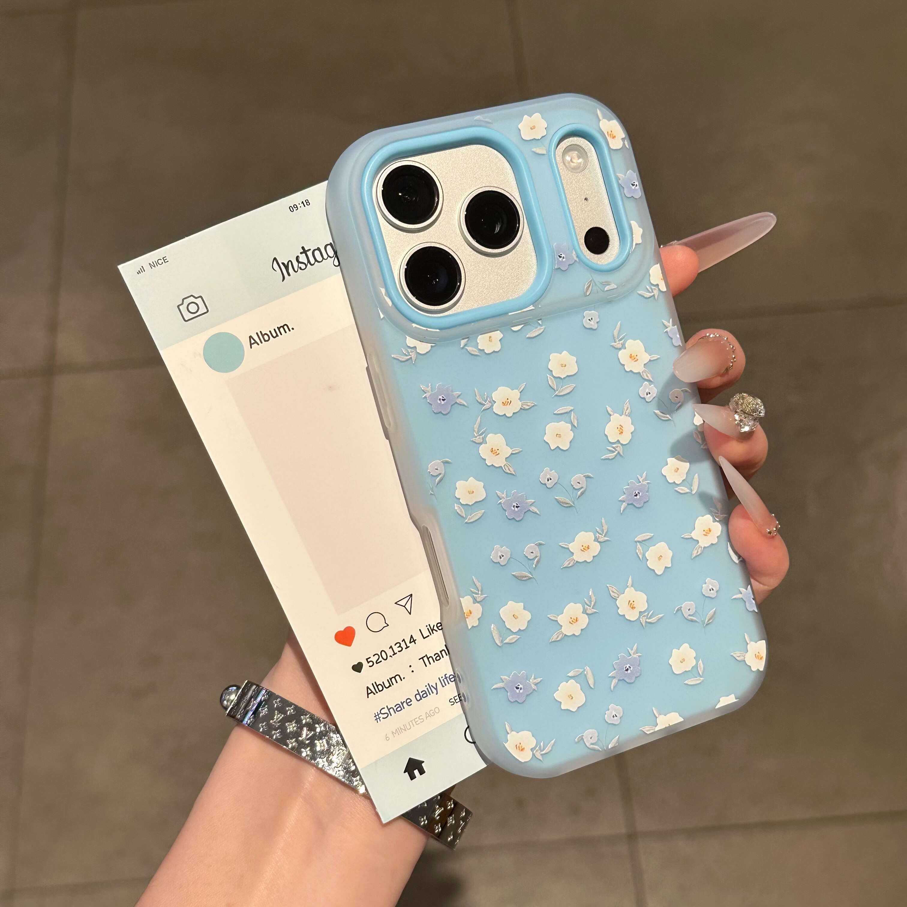 小清新蓝白花朵适用iPhone17promax手链手机壳16防摔华为Pura80新款肤感果冻壳荣耀400防摔vivox300小米17pro