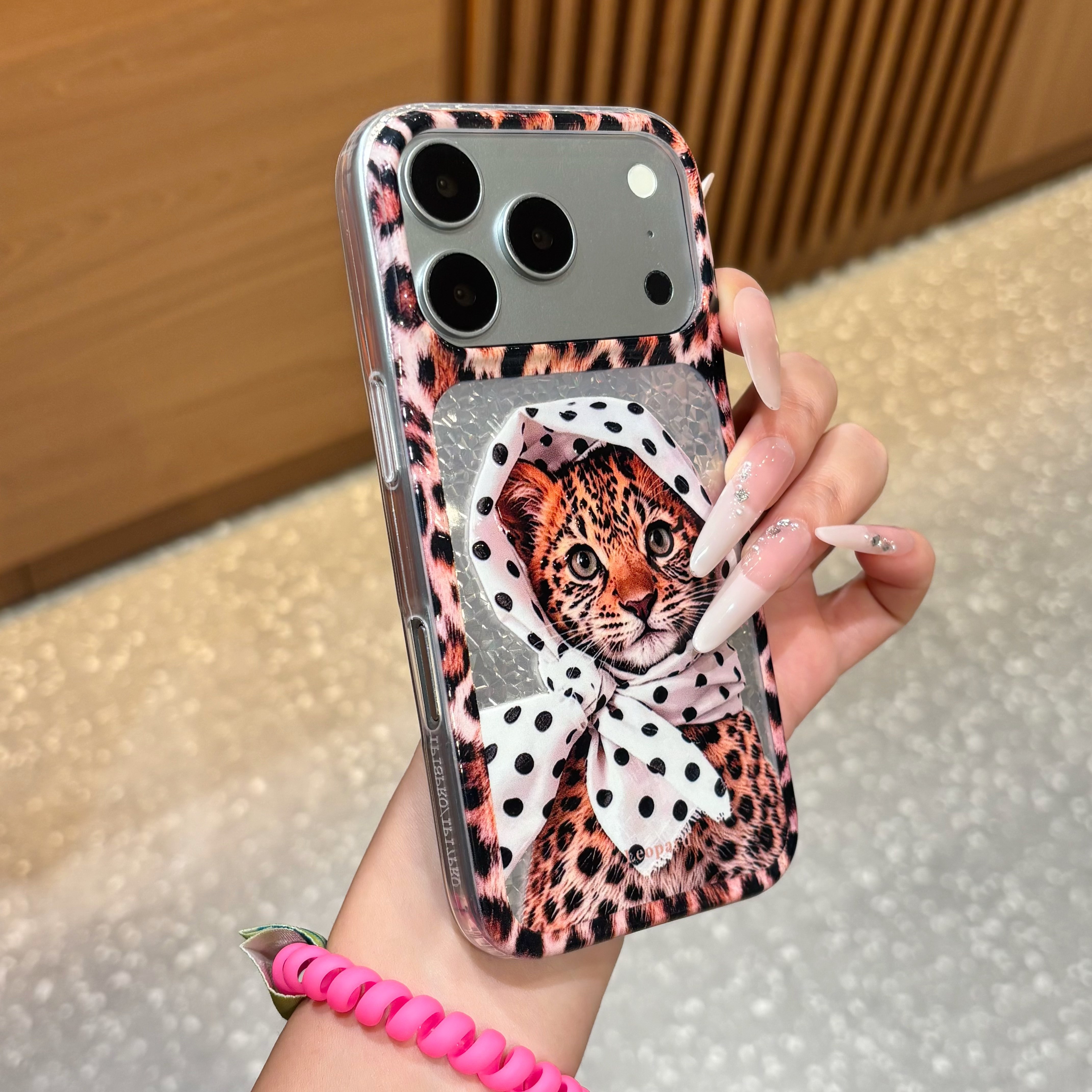 波点头巾黑猫适用苹果18promax/Duo手机壳iPhone17Pro新款大孔钻石纹OPPO华为Pura80vivoX300手机套小米17pro