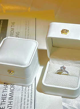 水滴型皇冠钻戒求婚道具