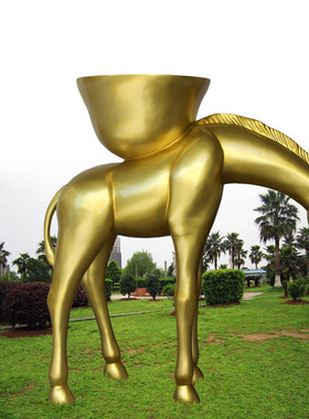 工厂热销玻璃钢长颈鹿动物雕塑公园绿地卡通户外园林景观摆件有模