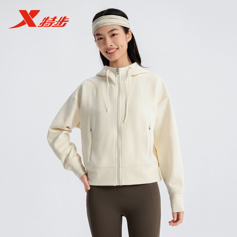 特步女款户外无缚轻行针织上衣图片