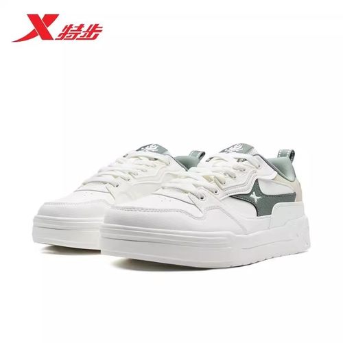 特步2026春季男款轻便厚底板鞋