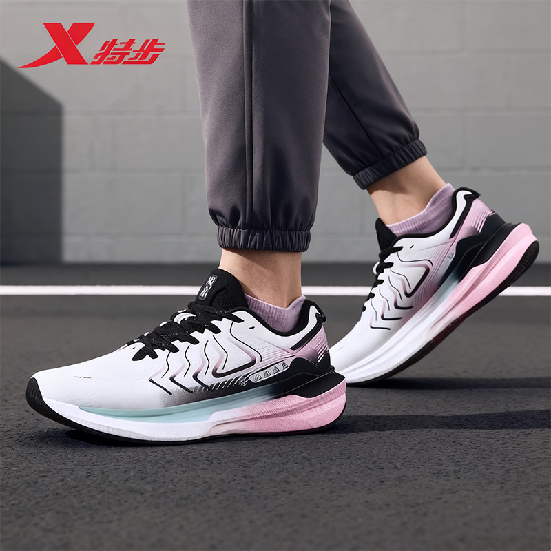 特步风火28代跑步鞋女