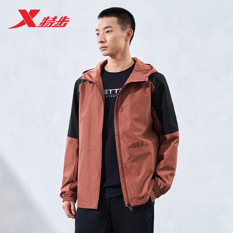 特步三防冲锋衣男连帽风衣秋季新款透气夹克外套976129160172