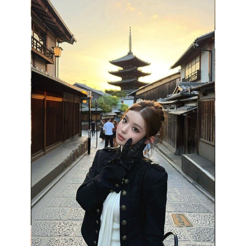 早安樊樊「直井怜!」黑道千金感 中古时髦袖口特殊设计拿破仑外套