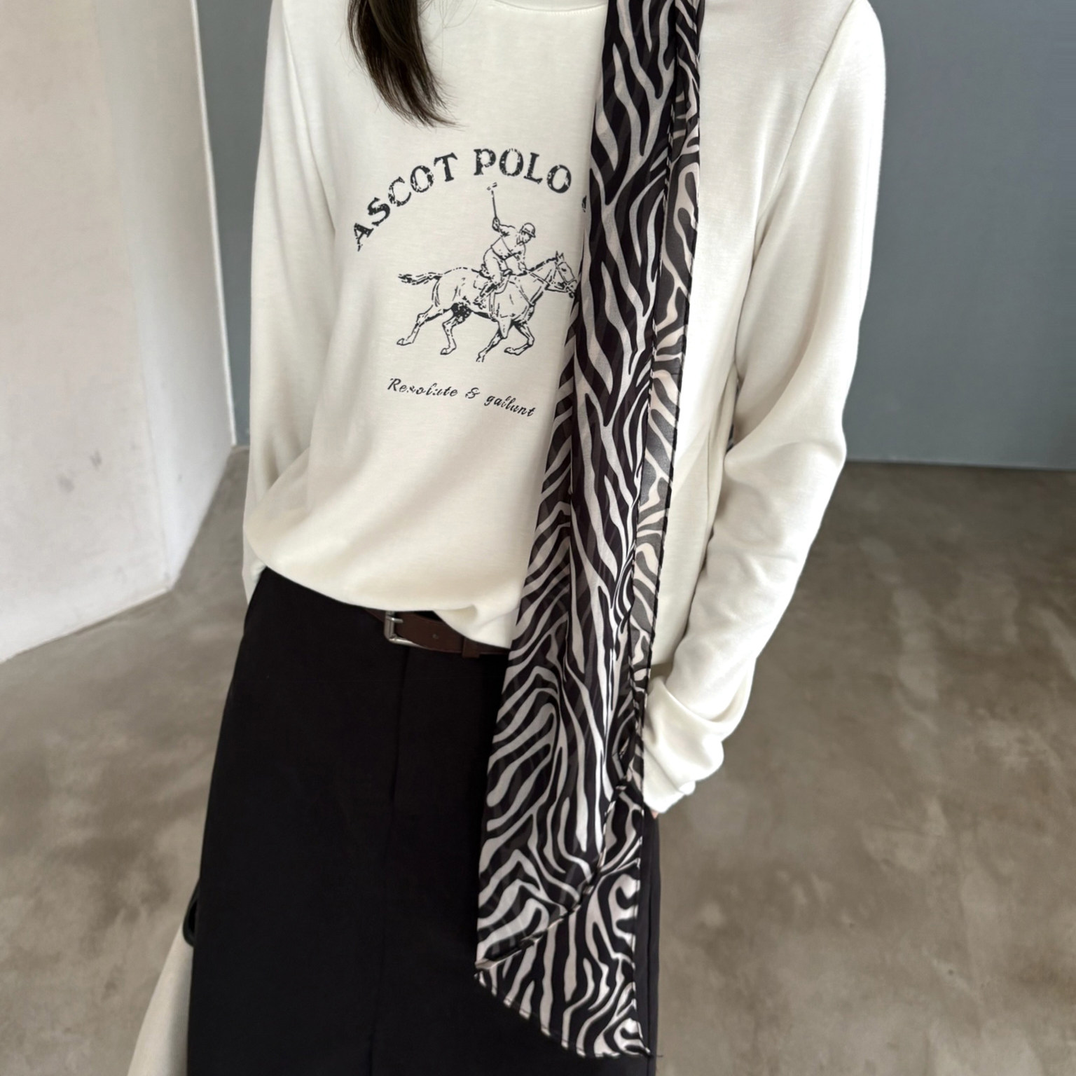 T.G-秋上新细腻柔软莫代尔棉.复古马术印花圆领通勤长袖T恤27414