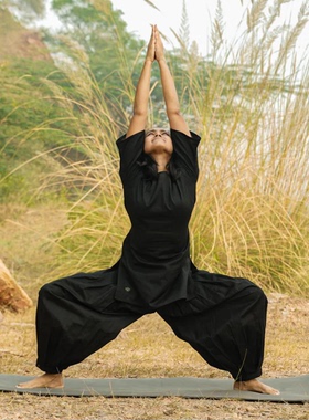 印度国际直邮女士纯棉瑜伽裤和瑜伽上衣套装黑色 -Chakra瑜伽服