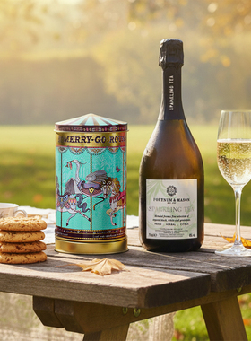 FortnumMason迷你旋转木马饼干150g/罐+无酒精气泡茶750g/瓶