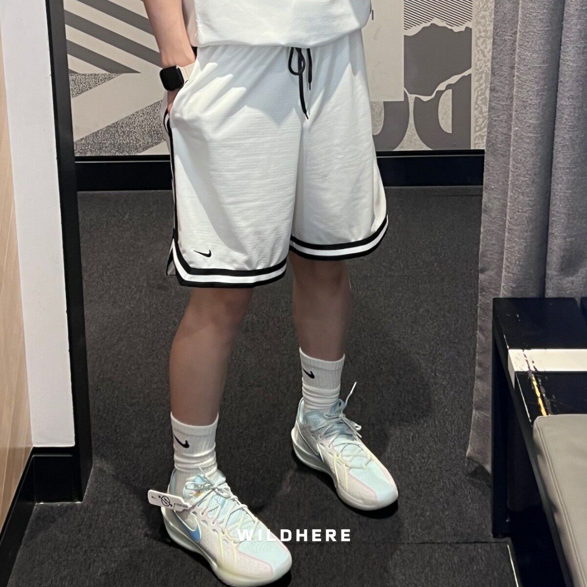 耐克Nike男Dri-Fit系带中腰宽松直筒网眼速干休闲短裤FN2652-100