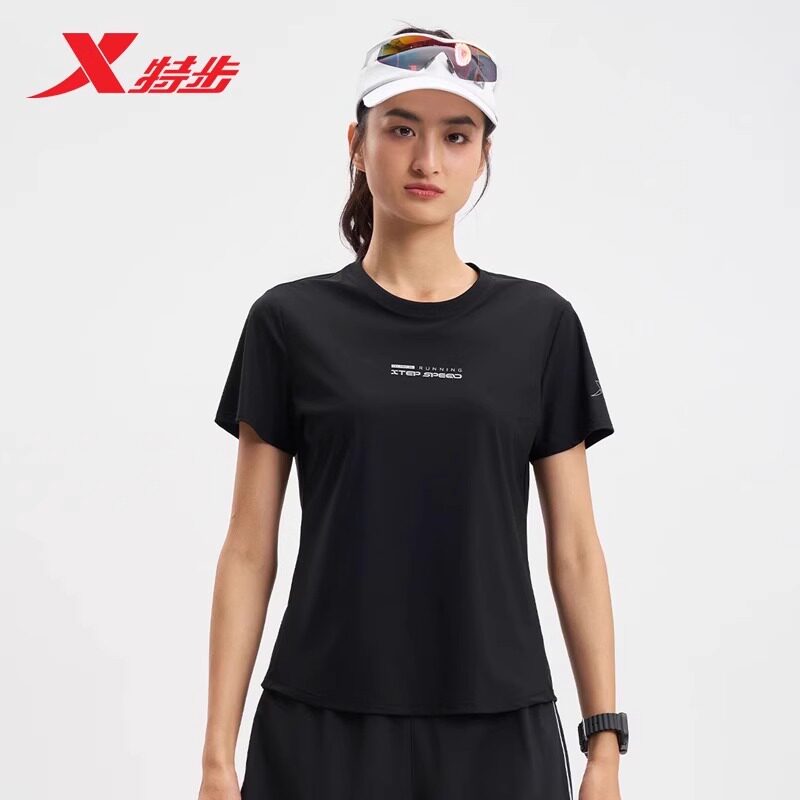 特步女士T恤2025夏季新款透气反光运动圆领短袖上衣975228010227