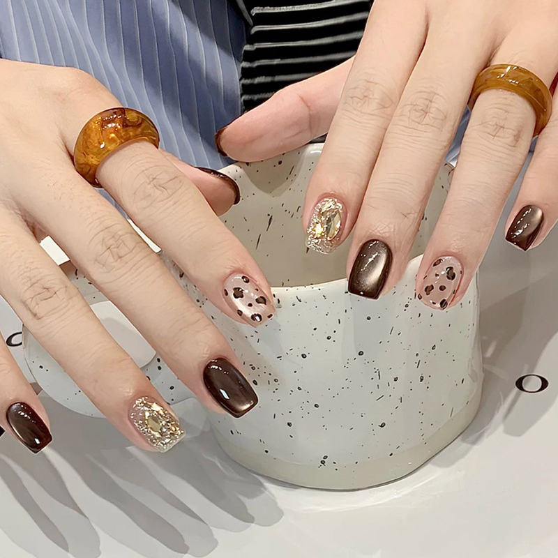 猫眼穿戴甲高级感豹纹闪钻手工美甲片网红爆款可拆卸假指甲贴片