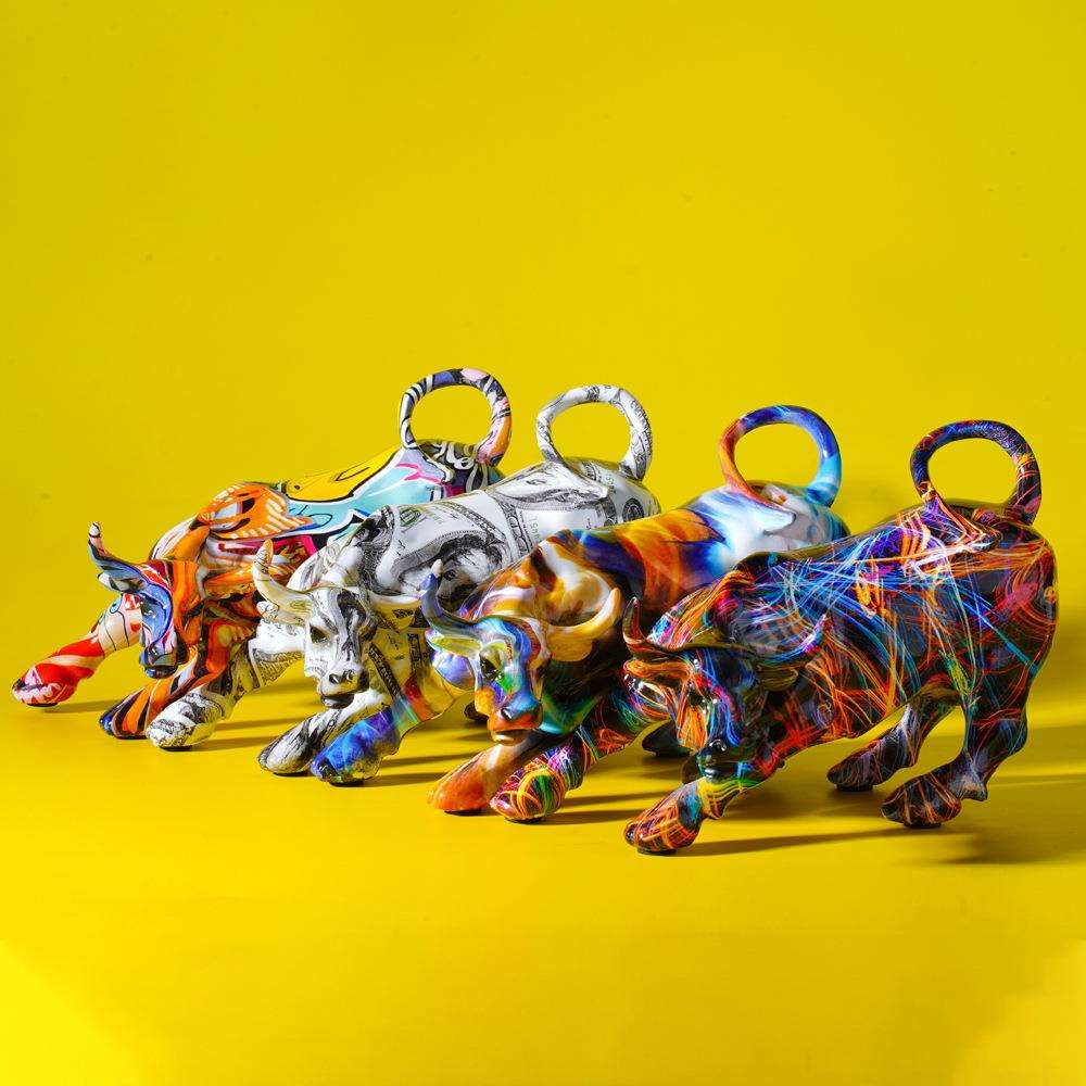 创意水转印炫彩华尔街牛摆件工艺品树脂家居客厅玄关桌面装饰