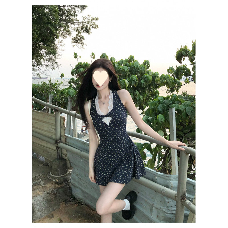 法式纯欲风无袖假两件蕾丝拼接碎花连衣裙子女设计感收腰短裙夏季