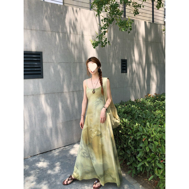 晕染国风吊带连衣裙女夏季绿色新中式收腰沙滩纱裙海边度假风长裙