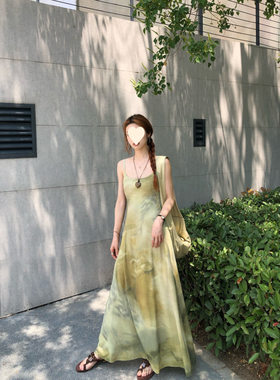晕染国风吊带连衣裙女夏季绿色新中式收腰沙滩纱裙海边度假风长裙