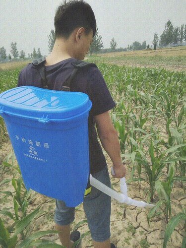 颗粒器化肥追肥器多功能手动撒肥机蔬菜施肥N农用溜肥器玉米工具