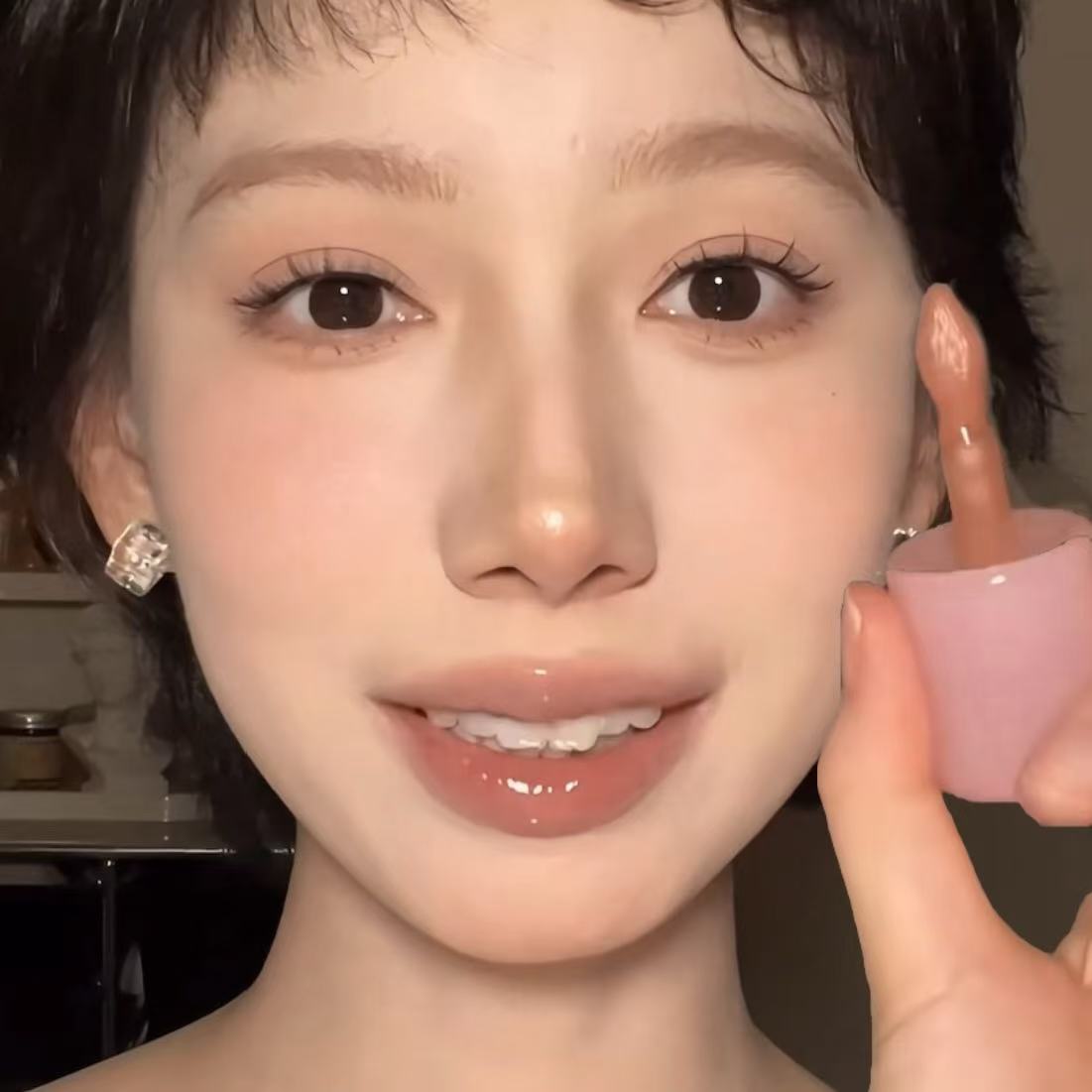 伪素颜有色水光唇蜜口红