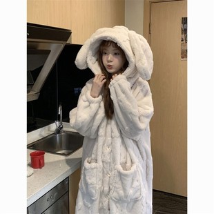珊瑚绒睡袍女秋冬季长袍2024新款加绒加厚兔子睡衣家居服套装冬天