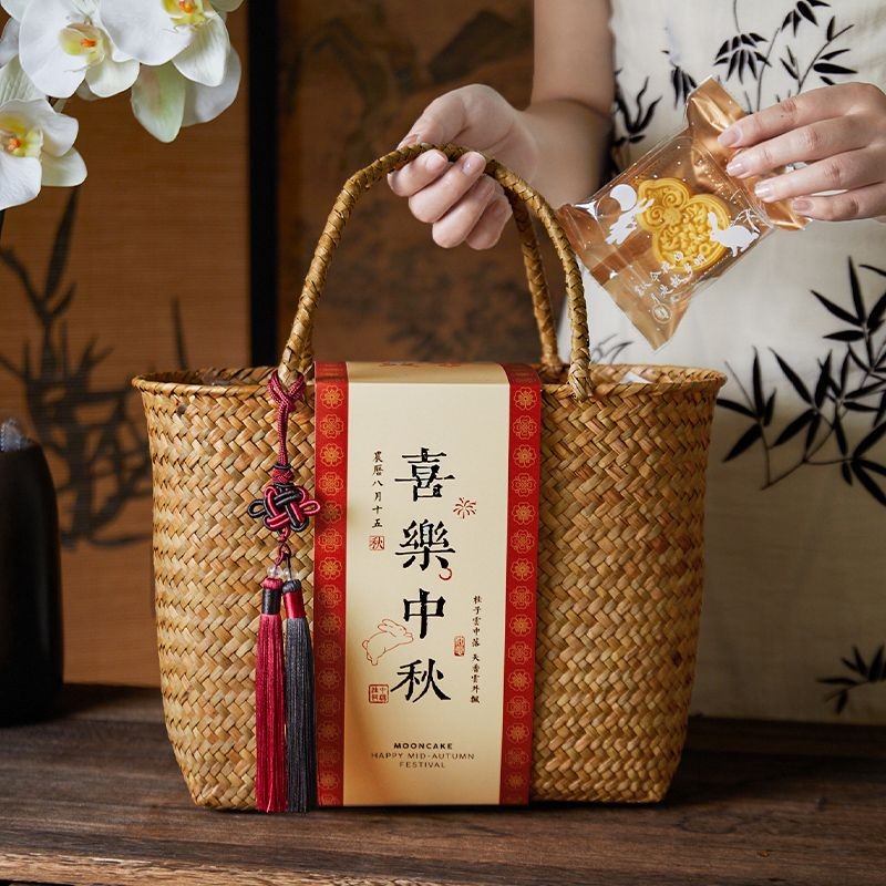 大容量中秋节月饼礼盒包装盒流心月饼蛋黄酥公司送礼品盒手提篮子