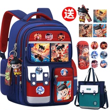 哪吒小学生书包轻便软男生2025新款帅气风一年级三到六年级护脊减负防驼背男童双肩包儿童专用超轻多功能男孩