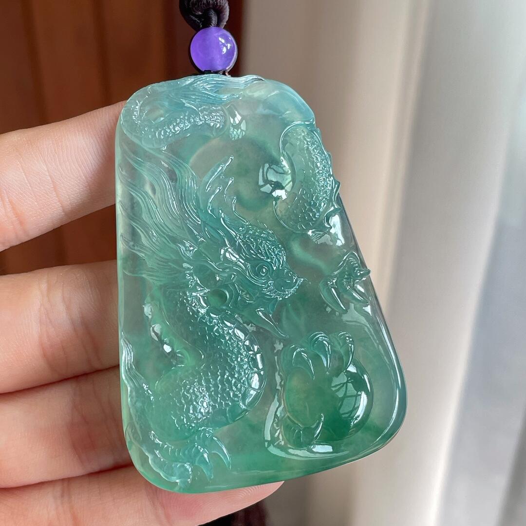 阿奇翡翠严选冰种飘花龙牌吊坠颈饰