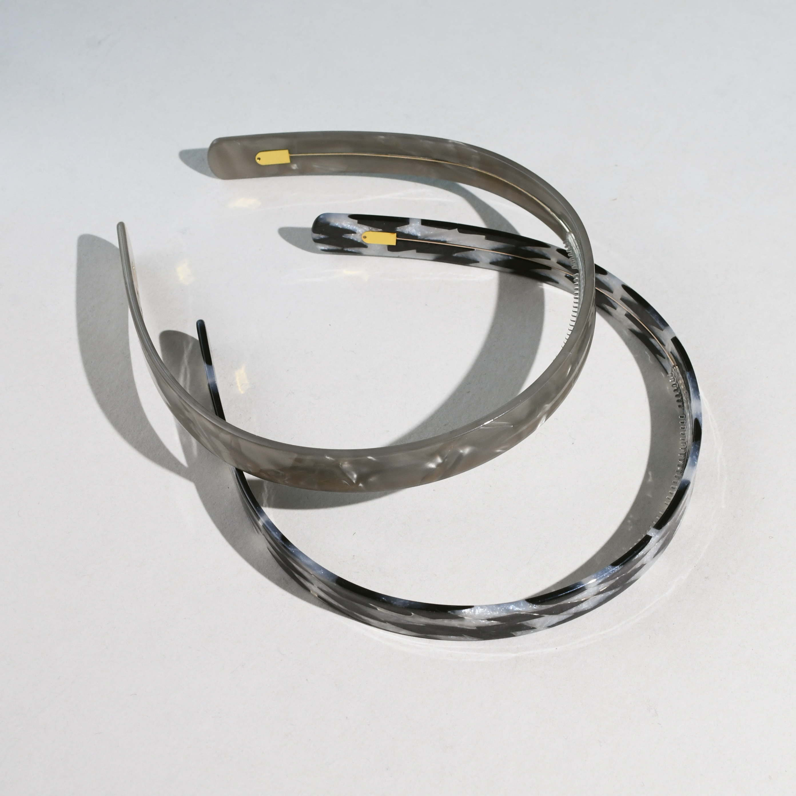 L.Bardeen醋酸发卡高级感