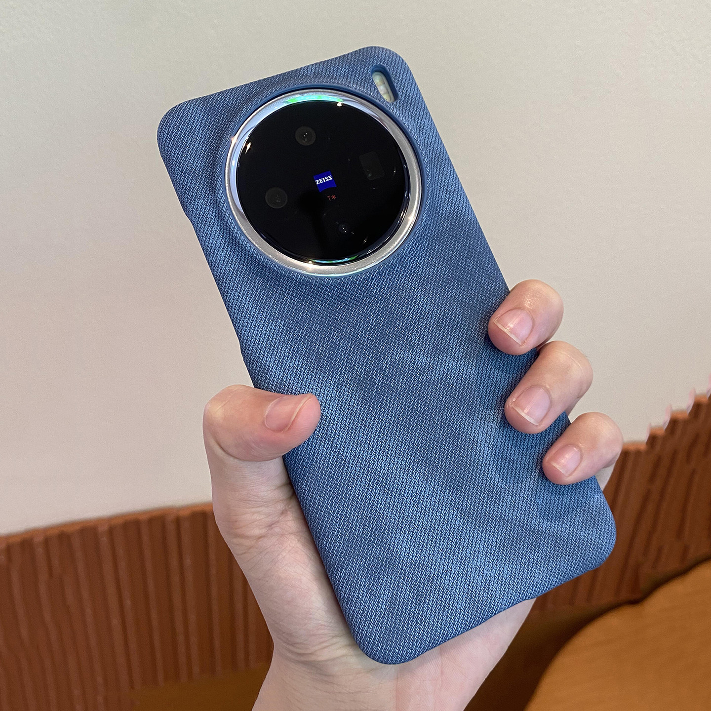 港风复古牛仔纹磁吸布料纹理防滑手汗适用vivoX200Ultra手机壳x200promini半包OPPOFindx8s+散热x8pro个性潮