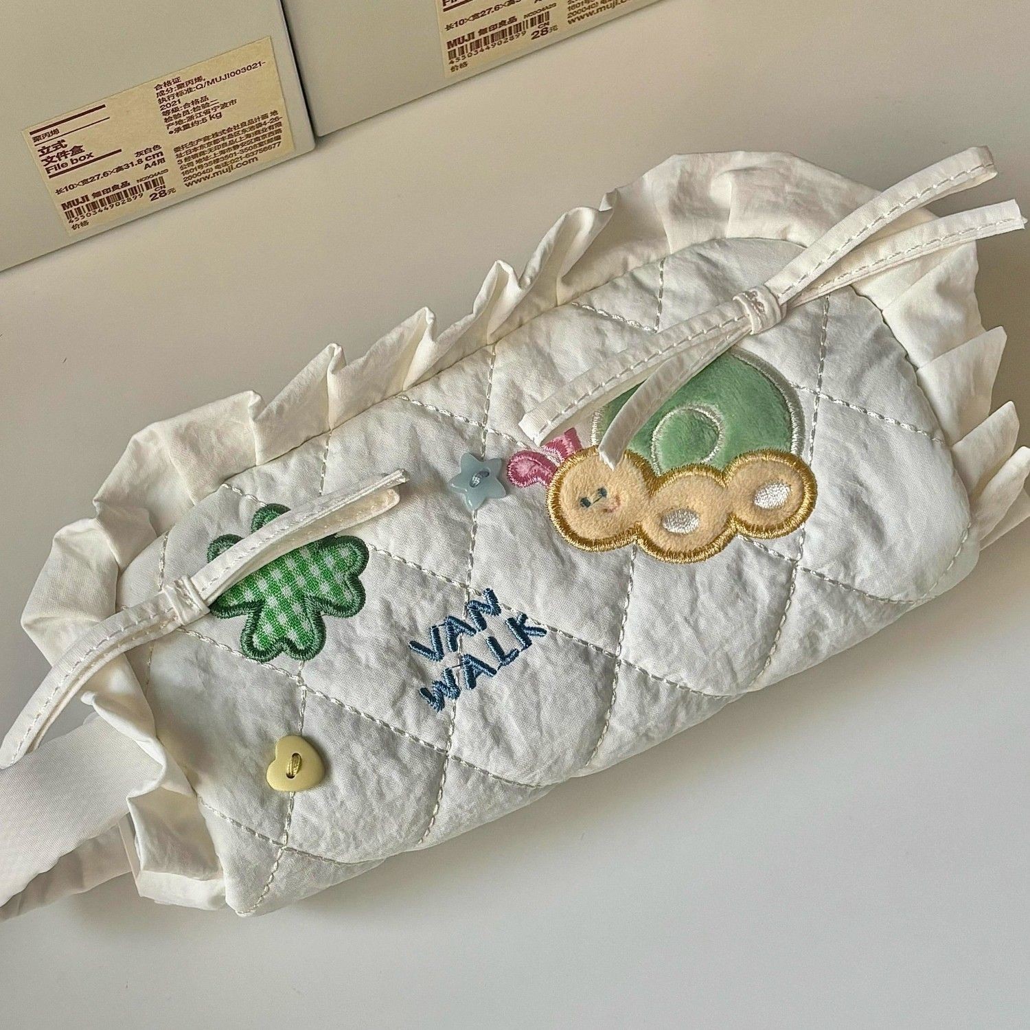 小虫子四叶草笔袋饺子花边文具袋