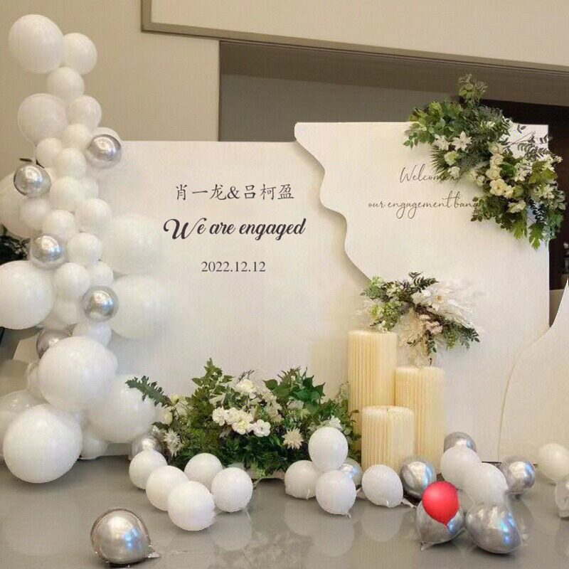 韩系简约订婚宴布置摆台布置高级感气球婚礼迎宾区布置kt板背景