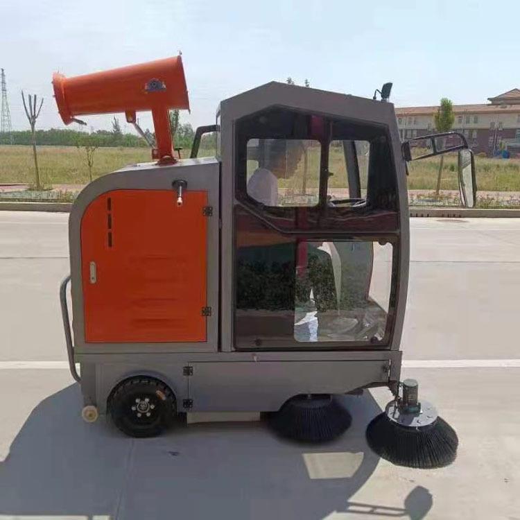 雾炮高压清洗多功能电动扫地车 小区物业座驾式扫地机 四轮清扫机