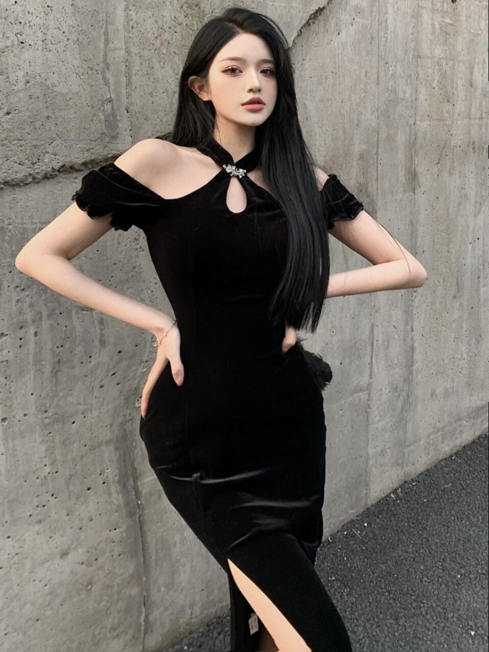 여성 이브닝 드레스 2024 뉴저지 하이 엔드 라이트 럭셔리 틈새 하이 엔드 파티는 일반적으로 검은 드레스를 입을 수 있습니다