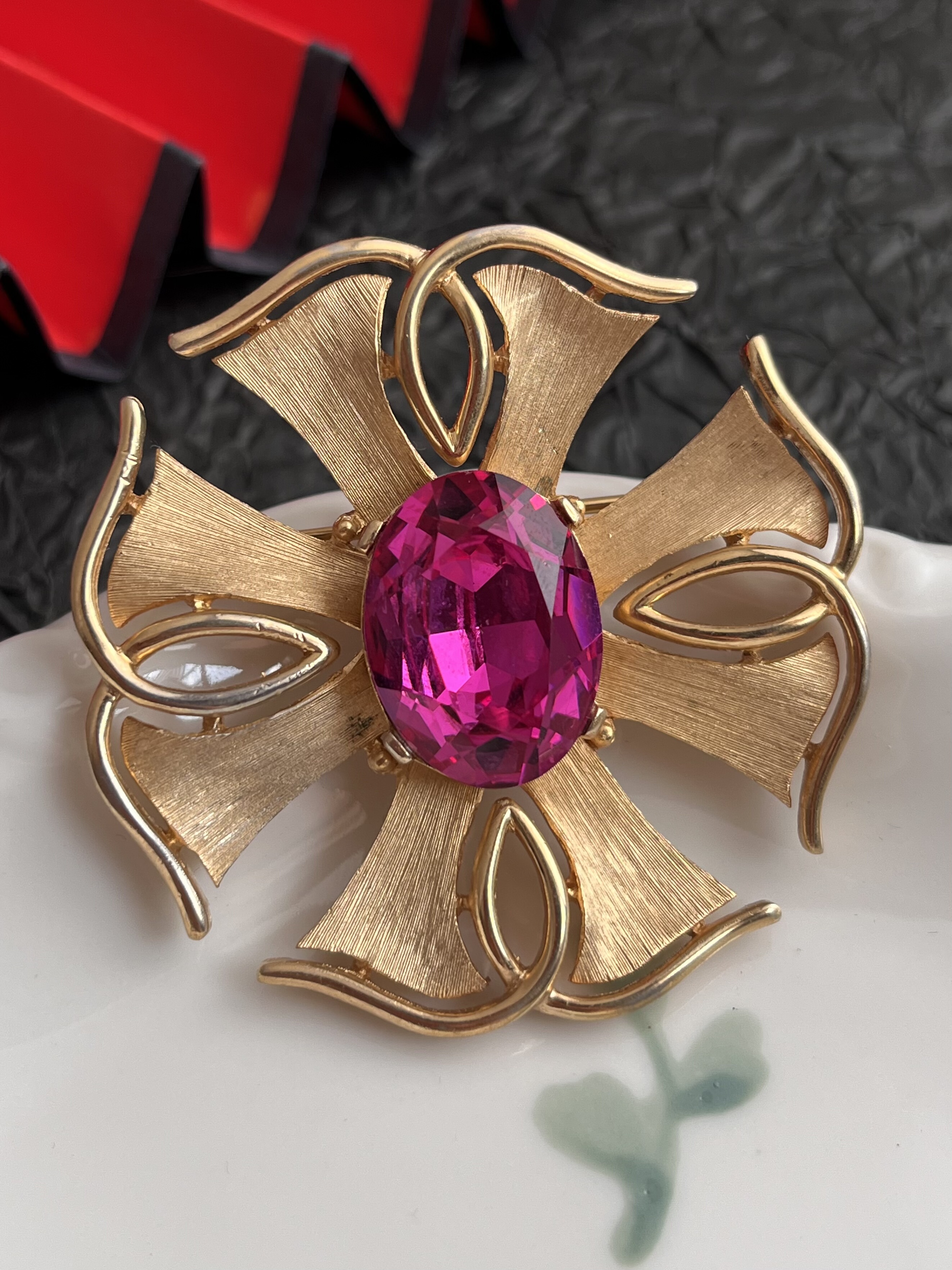 【任四月中古首饰】Trifari莱茵石胸针 Vintage中古首饰